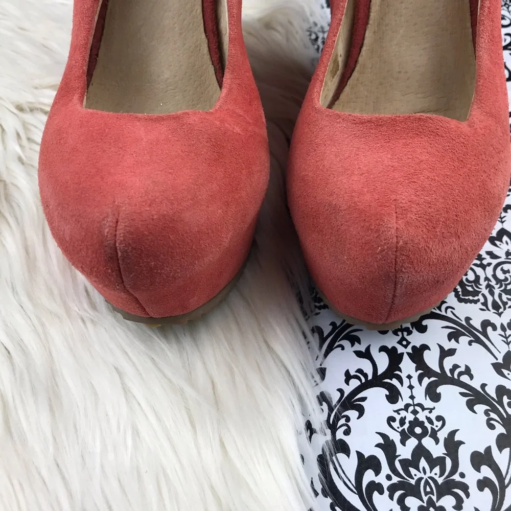 ALDO : size 6.5 : ‘calgani’ dark peach orange round toe wedge pump heels